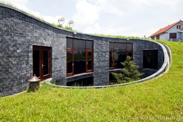 House of Stone With an unconventional design in Vietnam