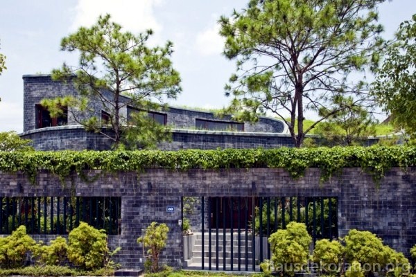 House of Stone With an unconventional design in Vietnam House of Stone With an unconventional design in Vietnam