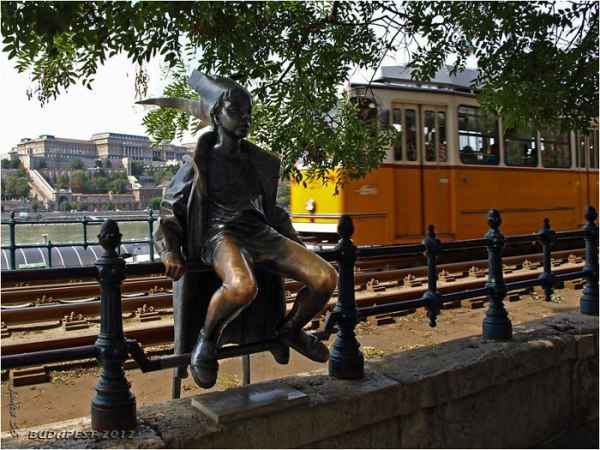 100 Famous works of art - creative sculptures and statues world