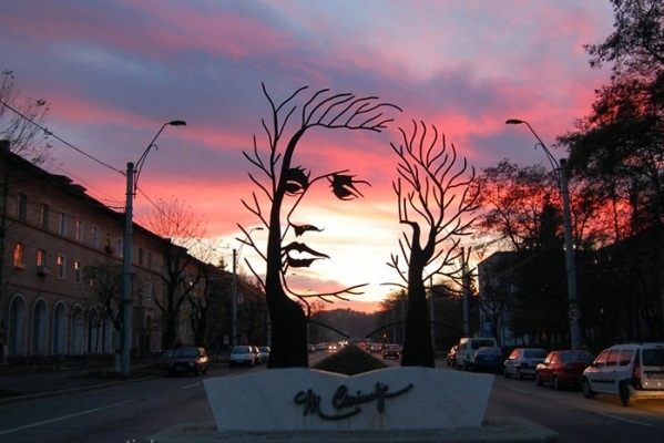 100 Famous works of art - creative sculptures and statues world