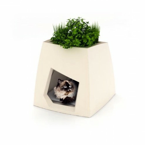 Original Animal House combined with Planter Original Animal House combined with Planter