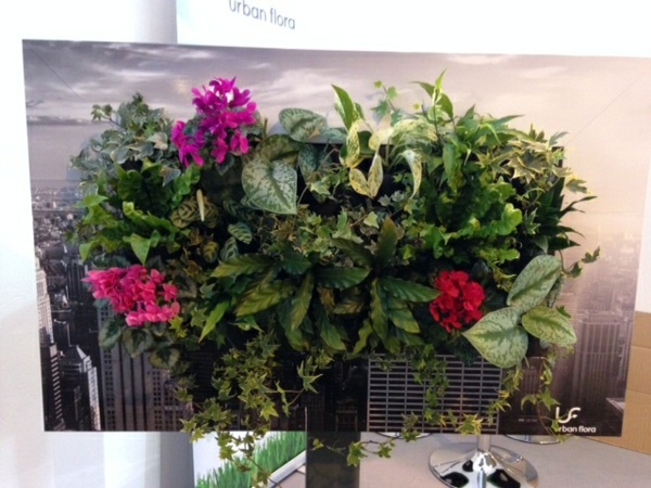 Wall decoration with plants - Live Picture refreshes the air and ambience