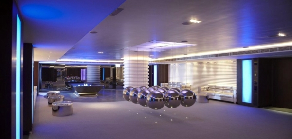 Luxury hotel in the heart of Hong Kong Luxury hotel in the heart of Hong Kong