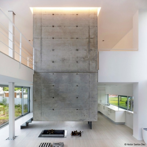 Luxury house in Spain with a unique fireplace Luxury house in Spain with a unique fireplace