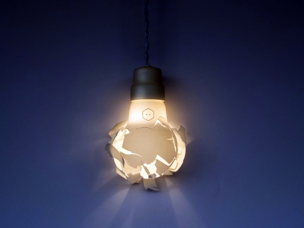 Lampen - Broken designer lamps in the form of oversized light bulbs