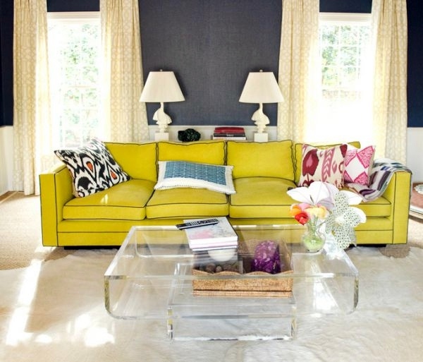 Coffee table made of acrylic glass complements any living room furniture