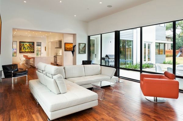 Coffee table made of acrylic glass complements any living room furniture