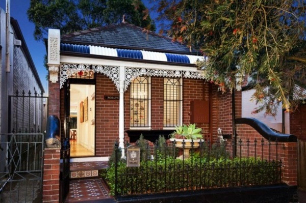 Modern house cultivation for a classical monument in Sydney Modern house cultivation for a classical monument in Sydney