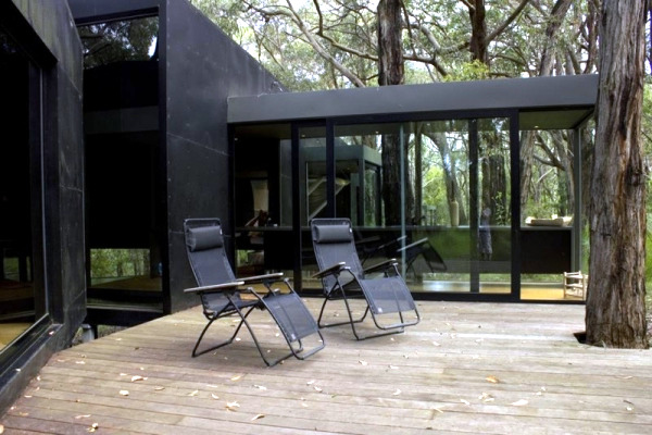 Simple House Design in Minimalist Style Simple House Design in Minimalist Style