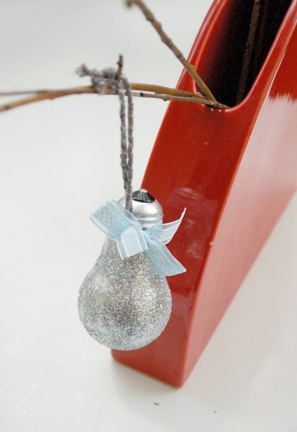 15 creative and original decoration ideas with bulbs