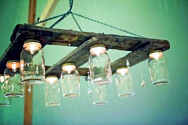 DIY Chandelier from Euro pallets brighten your home