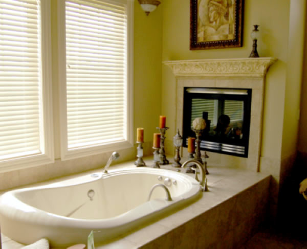 Bathroom designs with built-in fireplaces Bathroom designs with built-in fireplaces