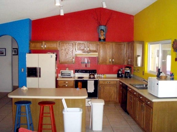 Find out more about the color scheme of your boring kitchen