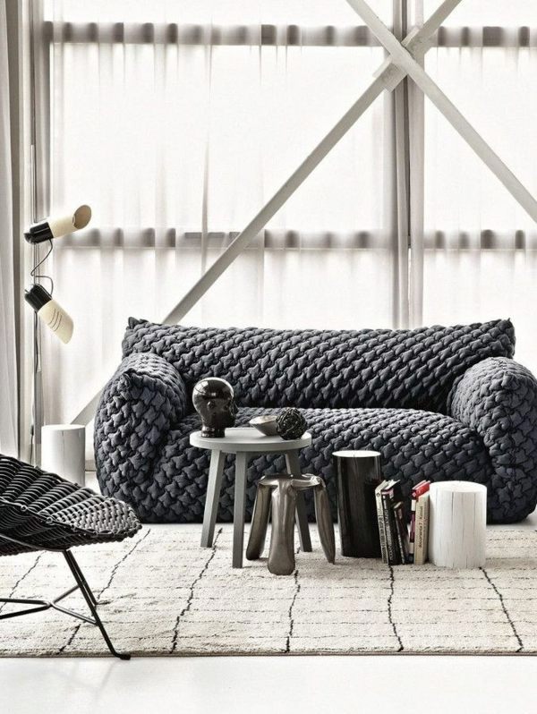 Couchtisch - Round coffee table - the eye-catcher in your living room Couchtisch - Round coffee table - the eye-catcher in your living room