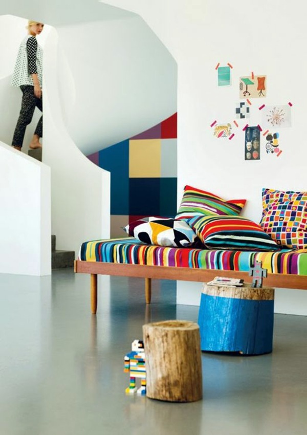 Round coffee table - the eye-catcher in your living room