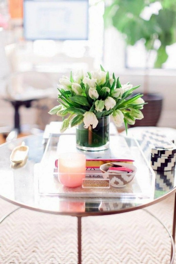 Round coffee table - the eye-catcher in your living room