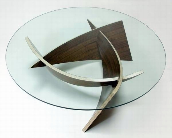 Round coffee table - the eye-catcher in your living room