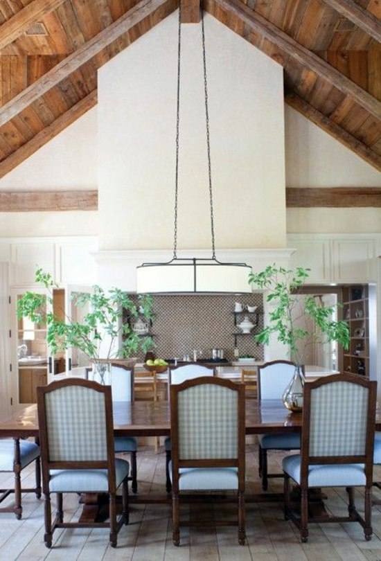 Decorate with Vichy Karo materials for a cozy ambience