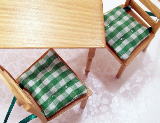 Decorate with Vichy Karo materials for a cozy ambience