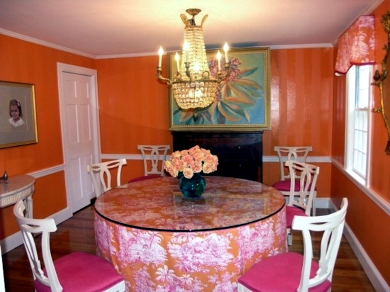The color orange for your dining room