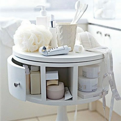 Bathroom with extra storage space Avso