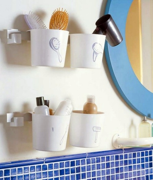 Bathroom with extra storage space Avso