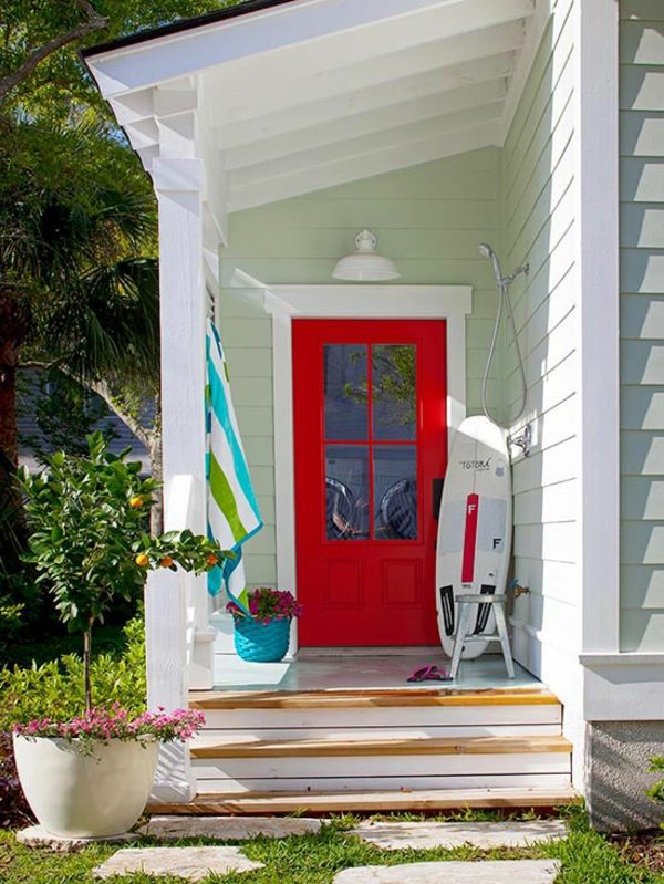 Colourful garden decorations make yourself - how can you refresh the exterior
