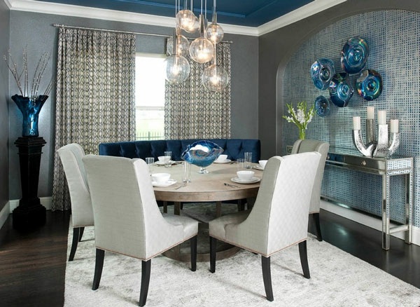 Wall decoration with plates - What makes the dinner plates on the wall? Wall decoration with plates - What makes the dinner plates on the wall?