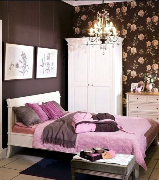 Color combination in the girls room: With Pink and Brown Setup