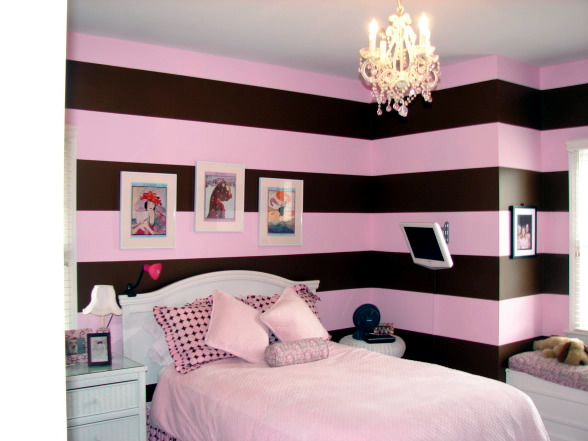 Color Combination In The Girls Room With Pink And Brown