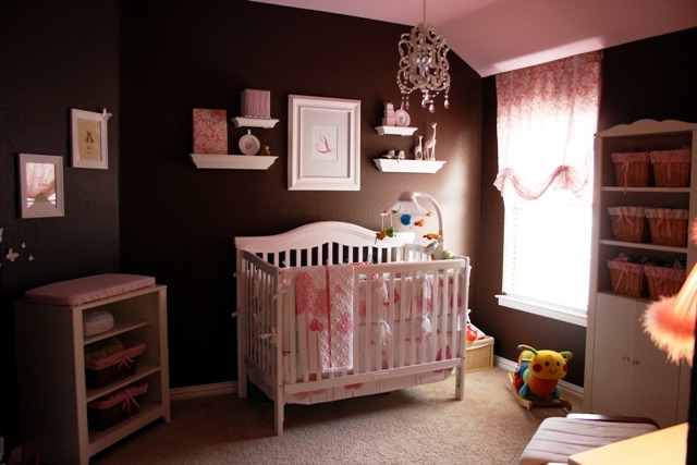 Color Combination In The Girls Room With Pink And Brown