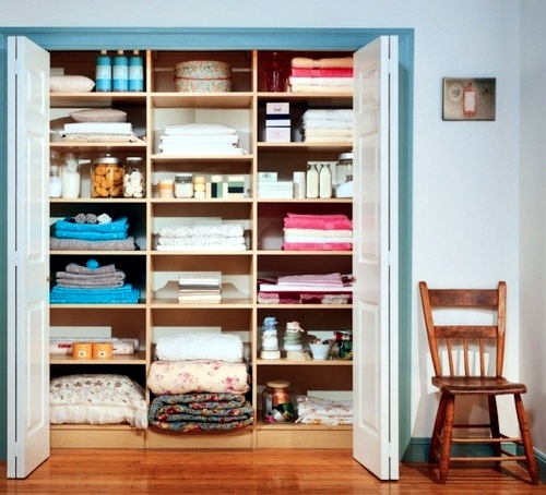 The best tips for cleaning and organizing the linen closet