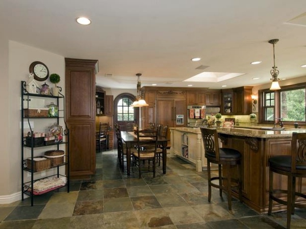 How to choose the right kitchen floor?