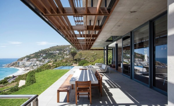 Modern Luxury Residence in Cape Town with breathtaking ocean views and stylish interiors