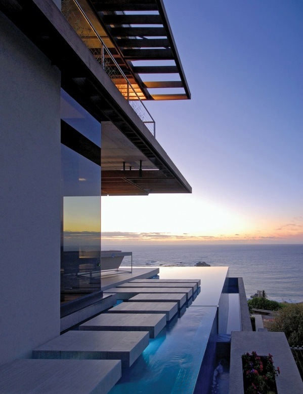 Modern Luxury Residence in Cape Town with breathtaking ocean views and stylish interiors