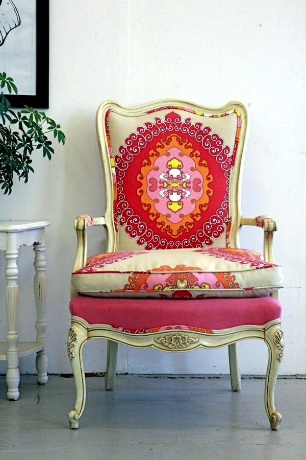 Upholstered furniture and home interior - 20 great decorating ideas