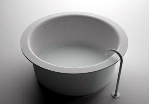 Modern Built-in bath tub with space saving design Modern Built-in bath tub with space saving design