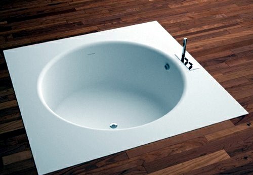Modern Built-in bath tub with space saving design Modern Built-in bath tub with space saving design