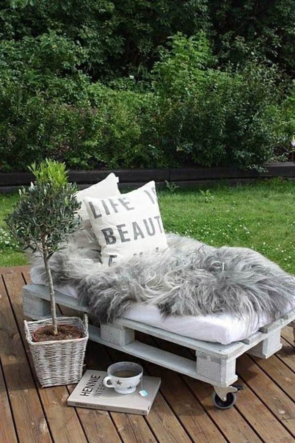 DIY Furniture from Euro pallets - 101 craft ideas for wood pallets