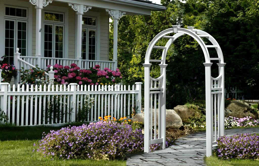Pergola made of wood or metal for a southern flair in the garden Pergola made of wood or metal for a southern flair in the garden