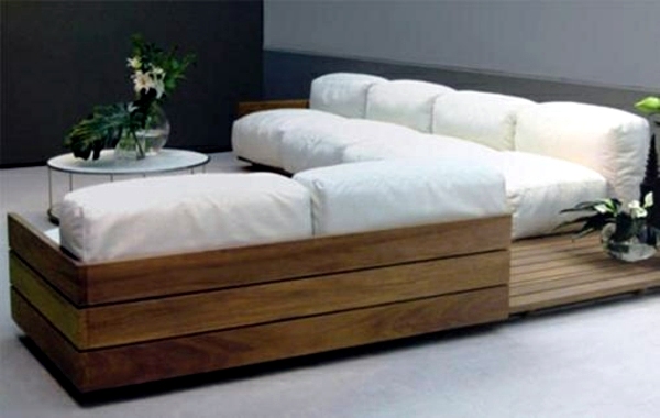 Sofa from pallets integrate - DIY furniture is practical and original