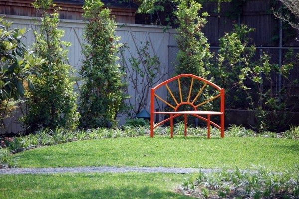 Fresh colors in the garden - 8 Ways for a vibrant design outdoor