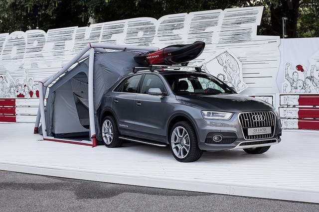 Möbel - Camping is made easy with the camping tent for Audi Q3