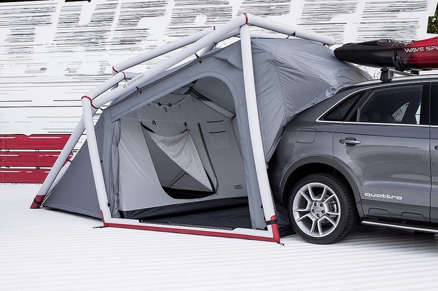 Reisen & Urlaub - Camping is made easy with the camping tent for Audi Q3