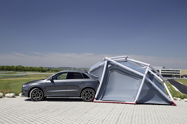 Camping is made easy with the camping tent for Audi Q3 Camping is made easy with the camping tent for Audi Q3