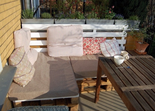Cool Furniture from Euro pallets - 55 craft ideas for recycled wooden pallets