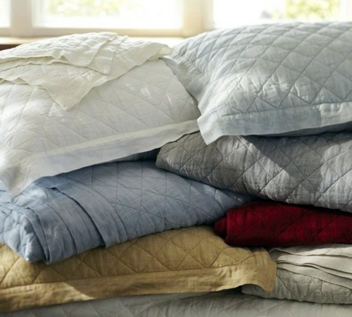 Warm and cozy home accessories for the autumn