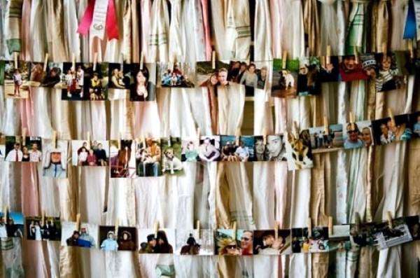 Great idea to hang your family photos