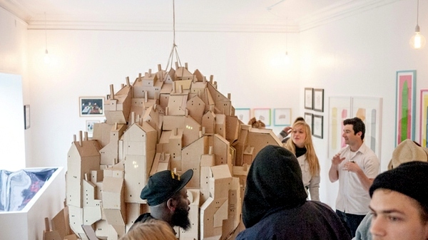 Contemporary - Cool city cardboard model of Nina Lindgren "floating city" Contemporary - Cool city cardboard model of Nina Lindgren "floating city"