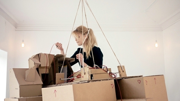 Cool city cardboard model of Nina Lindgren "floating city" Cool city cardboard model of Nina Lindgren "floating city"